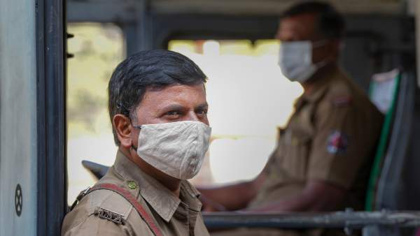 ಫೆಬ್ರವರಿ 4 ರಂದು ಚಾಲಕ ತ್ಯಾಗರಾಜು ಅಮಾನತು ಫೆಬ್ರವರಿ 4 ರಂದು ಚಾಲಕ ತ್ಯಾಗರಾಜು ಅಮಾನತು