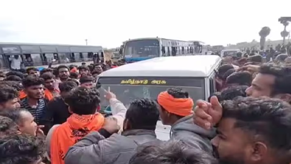 Tamil Nadu: Collector Denies To Permit Bull Race: Chennai-Bangalore highway blocked and protested Tamil Nadu: Collector Denies To Permit Bull Race: Chennai-Bangalore highway blocked and protested