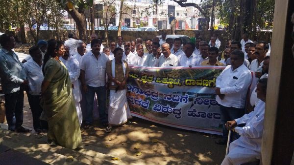 Farmers Oppose To Divert Water From Bhadra Dam To Tungabhadra Dam