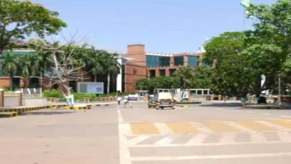 ವಿವಿಗೆ ಪಟ್ಟಿ ನೀಡಿದ್ದ ಪೊಲೀಸ್ ಇಲಾಖೆ ವಿವಿಗೆ ಪಟ್ಟಿ ನೀಡಿದ್ದ ಪೊಲೀಸ್ ಇಲಾಖೆ