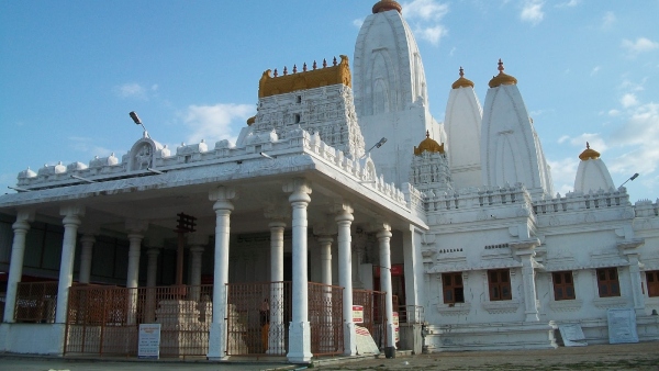 1. ಸೋಮನಾಥೇಶ್ವರ, ಗುಜರಾತ್