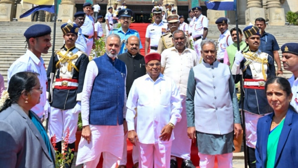 ಅಮೃತ ಕಾಲದಲ್ಲಿ ರಾಜ್ಯ ಅಭಿವೃದ್ಧಿಯತ್ತ: ವಿಶ್ವಾಸ ಅಮೃತ ಕಾಲದಲ್ಲಿ ರಾಜ್ಯ ಅಭಿವೃದ್ಧಿಯತ್ತ: ವಿಶ್ವಾಸ