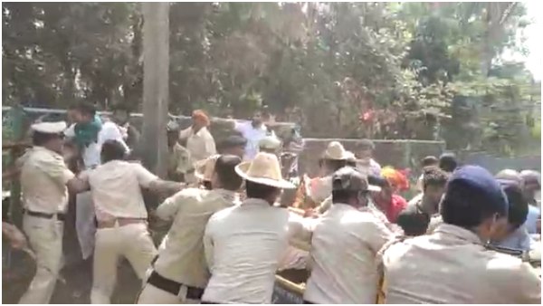 Hindu Activists Protest At Haliyal