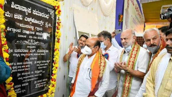 ದುಸ್ಥಿತಿಯ ರಸ್ತೆಗಳು ಅಭಿವೃದ್ಧಿ ಕಾಣಲಿ: ವಿದ್ಯಾರ್ಥಿಗಳು