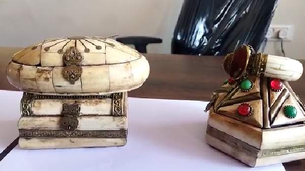 An Attempt To Sell An Elephant Ivory Artifacts At Hubballi