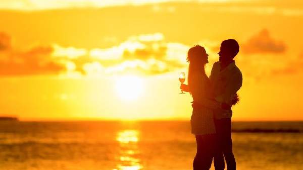 ಫೆಬ್ರವರಿ 12 ರಂದು ಹಗ್ ಡೇ ಅನ್ನು ಏಕೆ ಆಚರಿಸುತ್ತೇವೆ? ಫೆಬ್ರವರಿ 12 ರಂದು ಹಗ್ ಡೇ ಅನ್ನು ಏಕೆ ಆಚರಿಸುತ್ತೇವೆ?