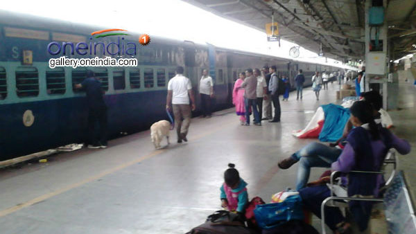 Indian Railways cancels 300 trains on February 2nd 2023 full list is here