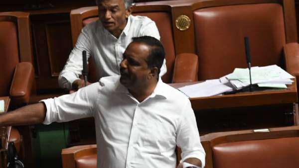  ಸದನದಿಂದ ಹೊರ ಹಾಕಬೇಕಾಗುತ್ತದೆ ಎಂದ ಸ್ಪೀಕರ್ ಕಾಗೇರಿ 