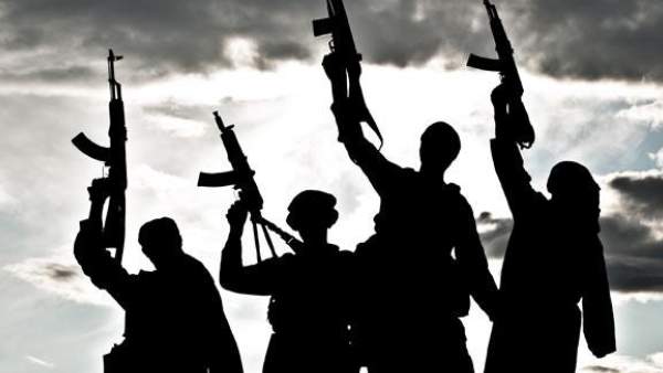 Terrorists attack on police Chiefs office in Karachi