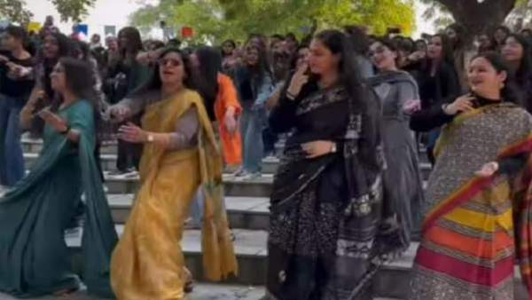 Professor steps with students to Pathan song: SRK shares video!