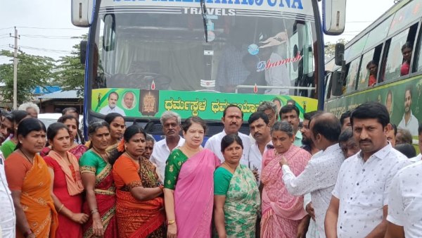  ಉಡುಗೊರೆ ಬಾಕ್ಸ್‌ಗಳ ಮೇಲೆ ಇದ್ದಿದ್ದೇನು?