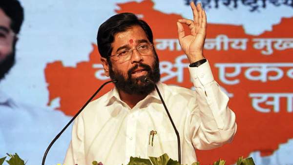 Shiv Sena symbol row: Shinde dismissed Uddhav Teams Rs 2,000 crore allegations Shiv Sena symbol row: Shinde dismissed Uddhav Teams Rs 2,000 crore allegations