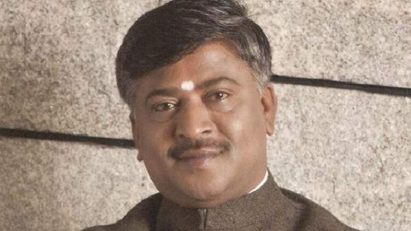  ವರ್ತೂರು ಪ್ರಕಾಶ್ ಅವರು ಸ್ಥಳೀಯವಾಗಿ ವರ್ಚಸ್ಸನ್ನು ಹೊಂದಿರುವ ನಾಯಕ