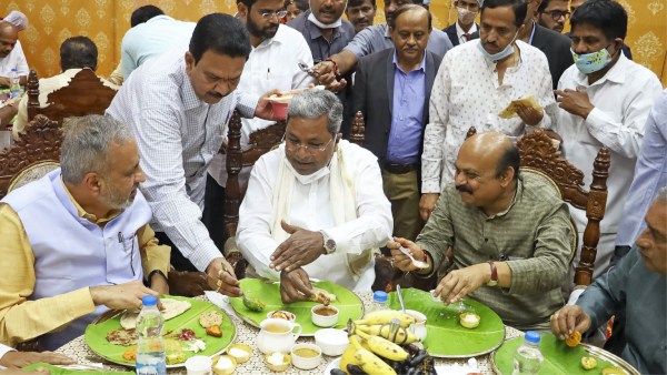  ಘೋಷಣೆ ಕೂಗಿದವರು ಯಾರು?