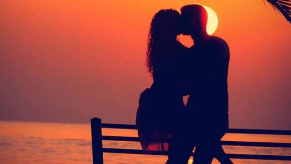 Happy Kiss Day 2023 Date, Colour, Importance, Wishes and Gift Ideas in Kannada