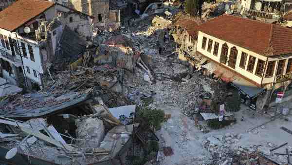 8ಕ್ಕಿಂತ ಹೆಚ್ಚು ತೀವ್ರತೆಯ ಭೂಕಂಪನದ ಭೀತಿ 8ಕ್ಕಿಂತ ಹೆಚ್ಚು ತೀವ್ರತೆಯ ಭೂಕಂಪನದ ಭೀತಿ