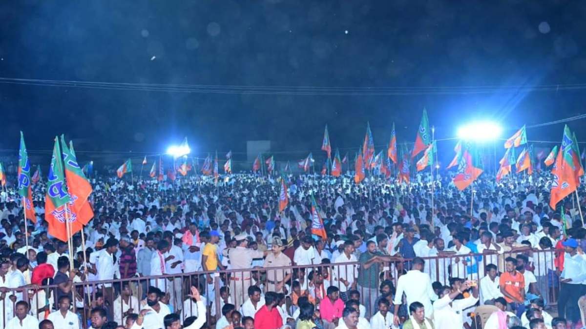ಸಿಂಧಗಿ ಸೇರೆ ಹಲವೆಡೆ ರೋಡ್ ಶೋ
