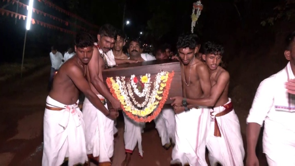 Arasu Kunjuraya Daiva Utsava Speciality
