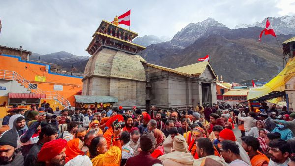 VIP Pilgrims Have to Pay Rs 300 for Darshan At Kedarnath And Badrinath Dham 
