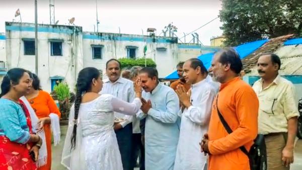 Bilkis Bano case: Supreme Court notice to Centre, Gujarat govt on remission to convicts