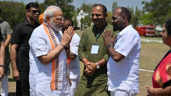 Rowdy Sunil joins BJP: Photos go viral- What did JDS, Congress say through a series of tweets? Rowdy Sunil joins BJP: Photos go viral- What did JDS, Congress say through a series of tweets?