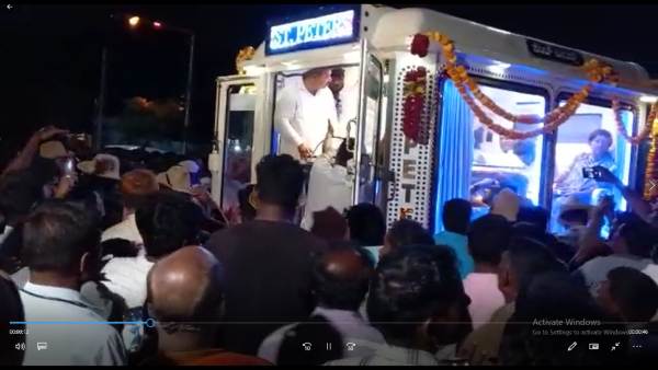 Preparation for R. Dhruvanarayana funeral in Heggavadi village Preparation for R. Dhruvanarayana funeral in Heggavadi village