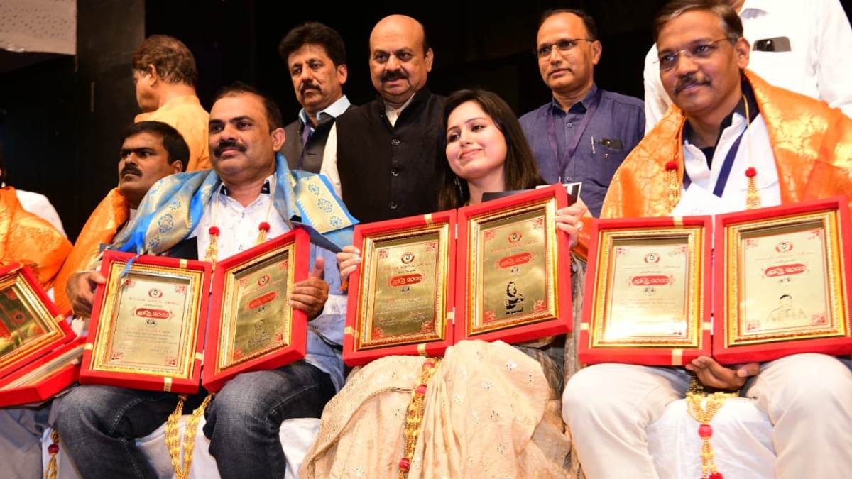 Journalism is not only Watch Dog it is a Night Watchman, CM Bommai said, after award Distribution Journalism is not only Watch Dog it is a Night Watchman, CM Bommai said, after award Distribution