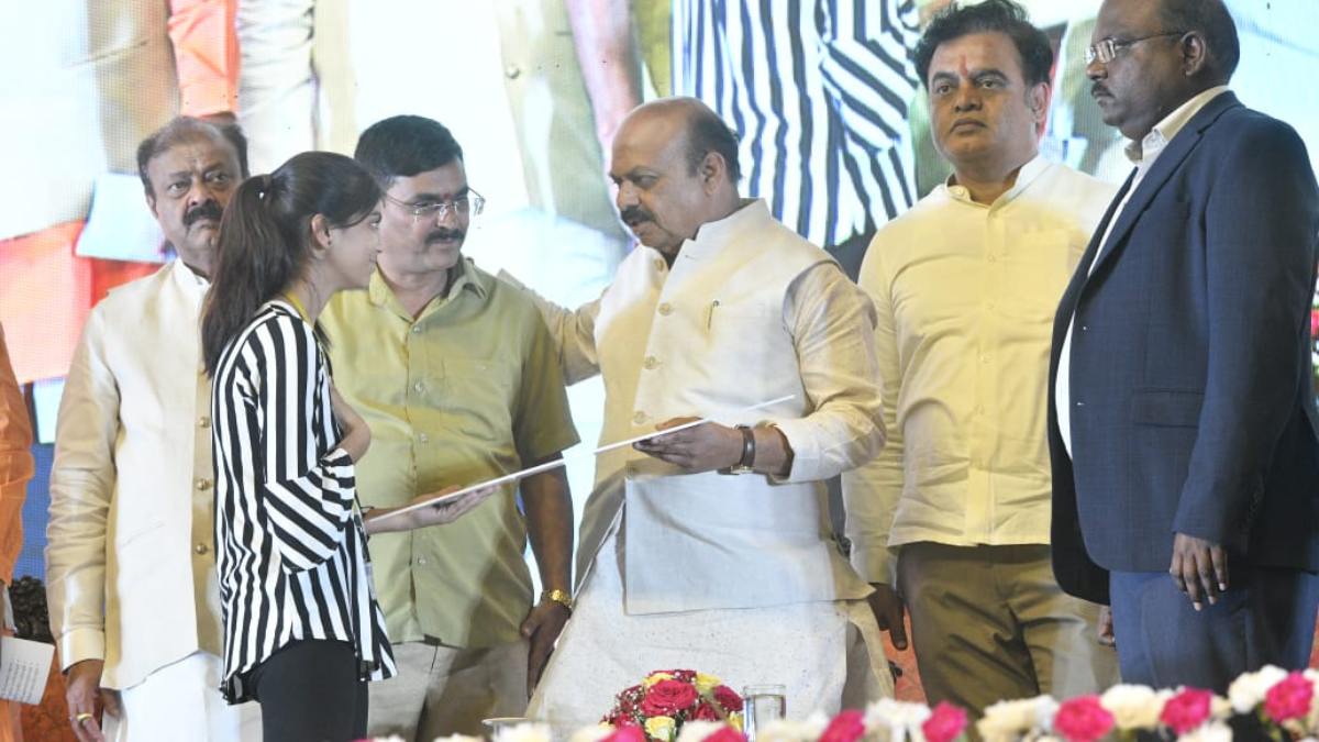 CM Bommai Inaugurated Schemes To Help Women, Youths, Auto Rickshaw Drivers, Children Karnataka CM Bommai Inaugurated Schemes To Help Women, Youths, Auto Rickshaw Drivers, Children Karnataka