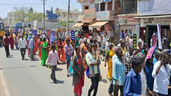 Dalit Awareness Campaign workers Protest Against Kothur G. Manjunath At Chikkaballapur