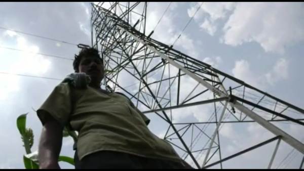 Electic feeder pillars Intalation in Agricultural land: Hubballi Farmers are tears 