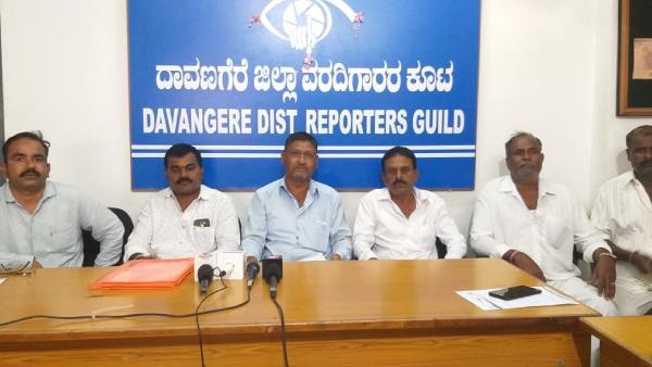 HaleKunudavada Farmers prepare for black flag show against Narendra Modi on March 25 in Davanagere
