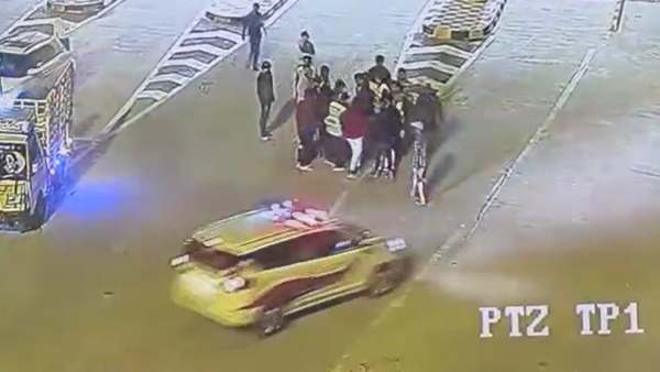 Bengaluru-Mysuru Expressway: Car driver assaulted by Kanaminaki toll staff 