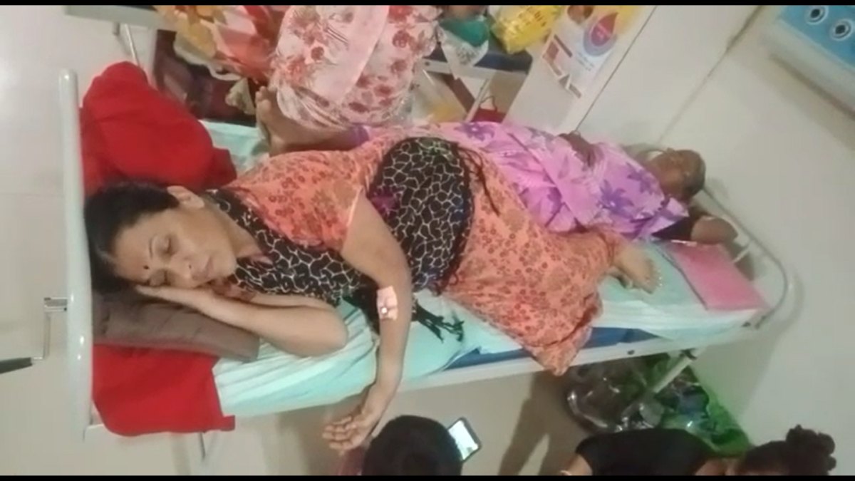 Treatment for two people on one bed at Hubballi Kims Hospital Treatment for two people on one bed at Hubballi Kims Hospital