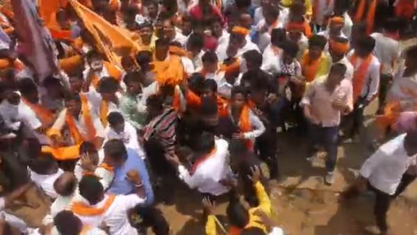 Stone Pelting On Mosque And Vehicles At Haveri District Rattihalli Pattana