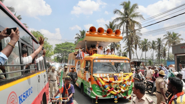 Karnataka Elections 2023: BJP National President JP Nadda Holds A Roadshow In Tumakuru Karnataka Elections 2023: BJP National President JP Nadda Holds A Roadshow In Tumakuru