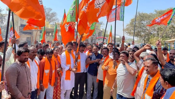 ಕೋಲಾರದಲ್ಲಿ ಟಿಕೆಟ್ ಗಾಗಿ ಮೂಲ-ವಲಸಿಗರಲ್ಲಿ ಫೈಟ್?