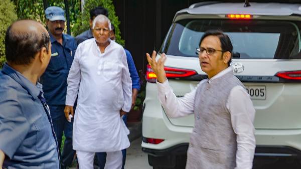 Land for job case: Bail to Lalu Yadav, Rabri Devi, daughter 