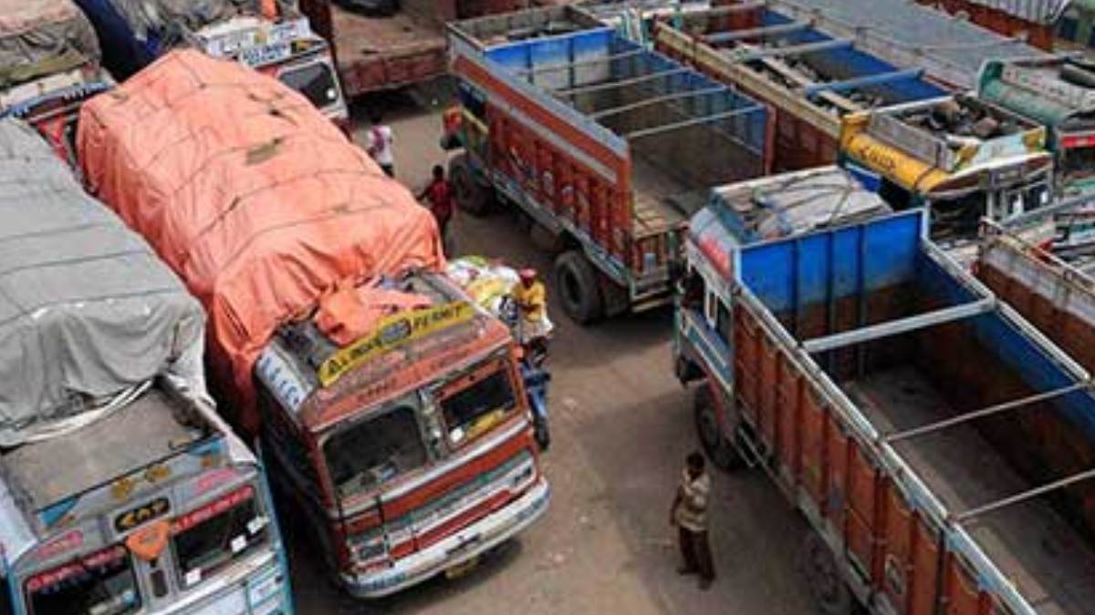 Karnataka Lorry Owners And Agents Association Withdraw Strike After Fulfill Demand Karnataka Lorry Owners And Agents Association Withdraw Strike After Fulfill Demand
