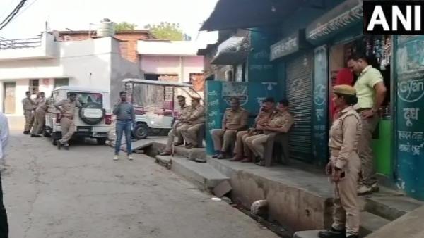 Ram Navami procession: 2 groups clash, stone pelting in front of Lucknow mosque!