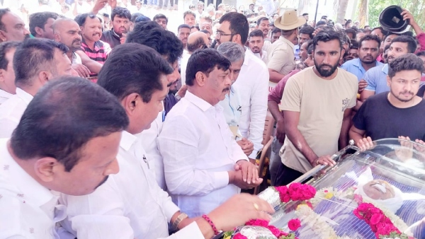 Sudden Demise Of KPCC Working President Dhruva Narayana, Emotional Post From Dr. H C Mahadevappa Sudden Demise Of KPCC Working President Dhruva Narayana, Emotional Post From Dr. H C Mahadevappa