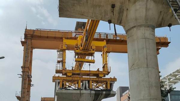 Namma Metro Viaduct jointing work is in Bengaluru City To KIA Metro Route