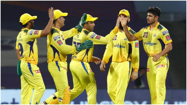 IPL 2023: MS Dhoni Paints Chepauk Yellow Ahead Of CSKs Highly Anticipated Return To Home Ground IPL 2023: MS Dhoni Paints Chepauk Yellow Ahead Of CSKs Highly Anticipated Return To Home Ground