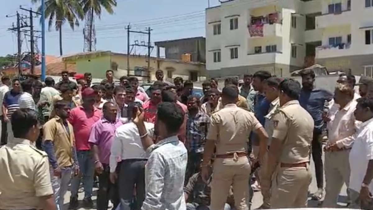 Group War Between BJP Workers In Mudigere