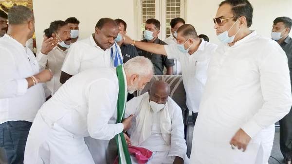A Manju Quits BJP And Joins JDS Ahead Of Assembly Elections