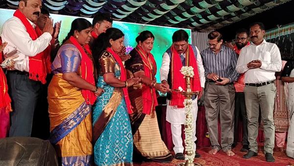 What did say Murugesh Nirani about Siddaramaiahs Constituency search?