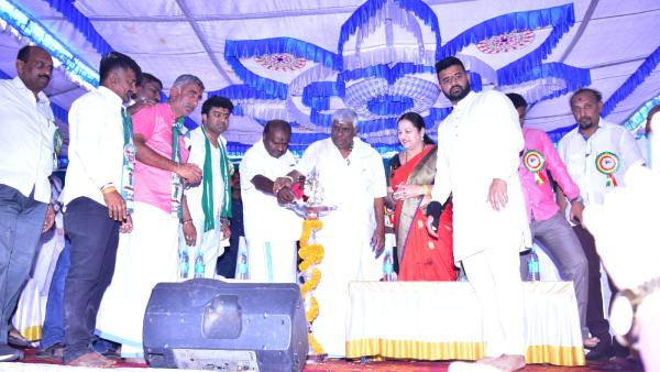  Prajwal Revannas resignation is a weapon for Hassans JDS ticket for bhavani revanna 