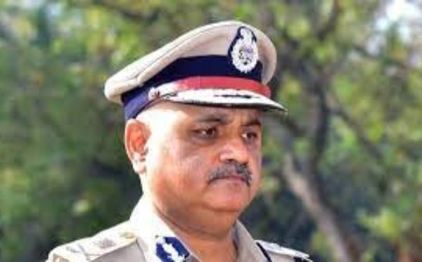 DK Shivakumar Calls Senior Most IPS Officer DG And IGP Praveen Sood Nalayak