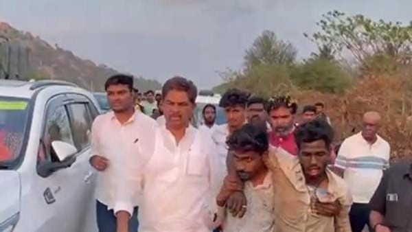 Minister R Ashok Sent The Two Injured Youths To Hospital in His escort Vehicle