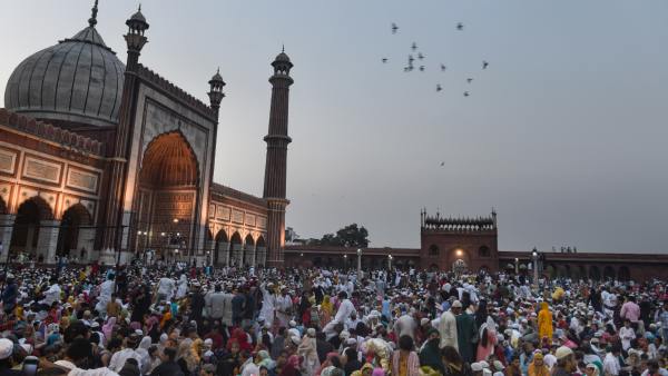 Why Muslim Festivals fall on Different Dates Every Year:Hijri Calendar Explains