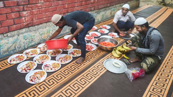 Why Muslim Festivals fall on Different Dates Every Year:Hijri Calendar Explains